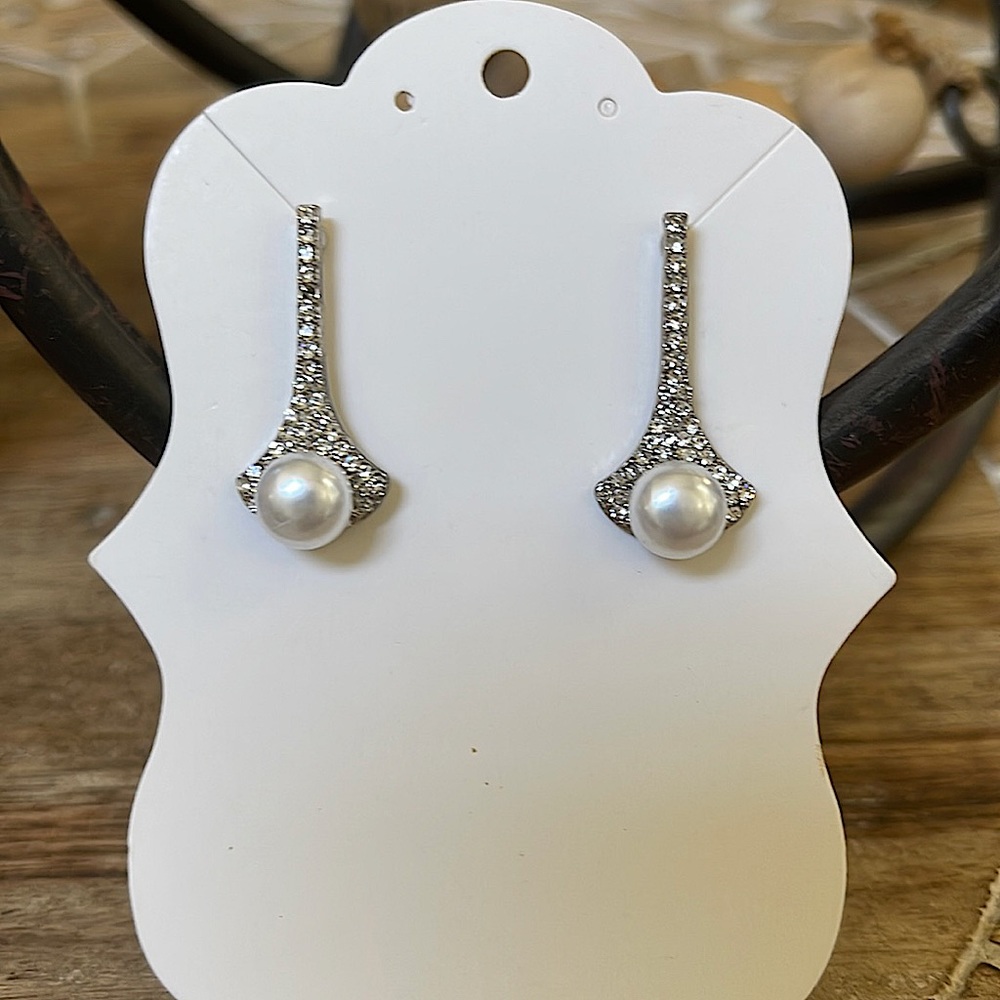 Gorgeous drop Pearl earrings